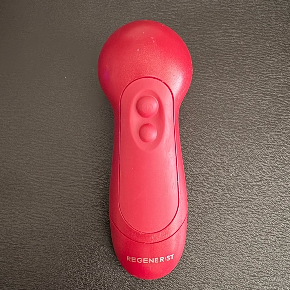 Olay Regenerist Face Cleansing Device Tool
